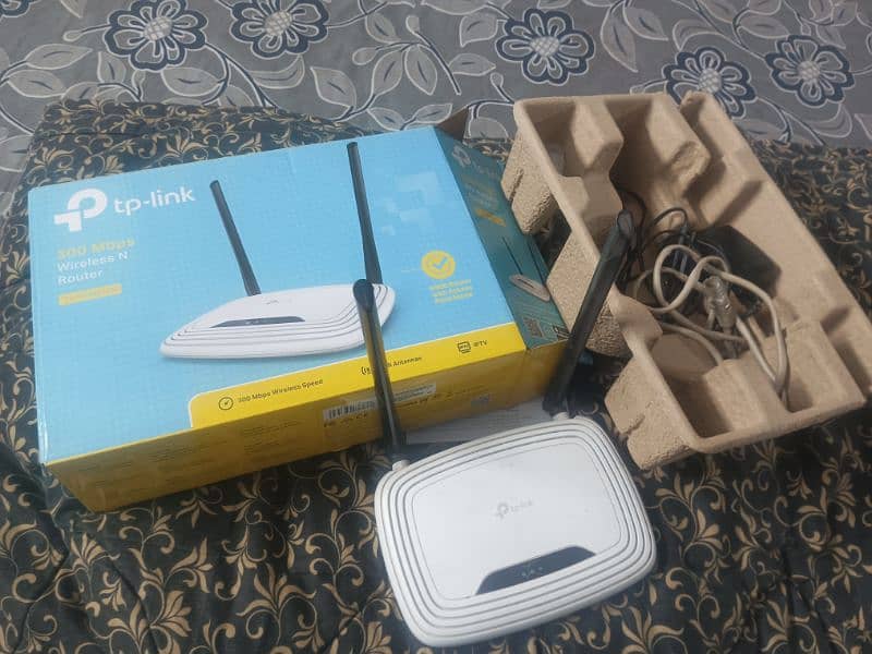 TPLINK DOUBLE ANTENNA ROUTER 0