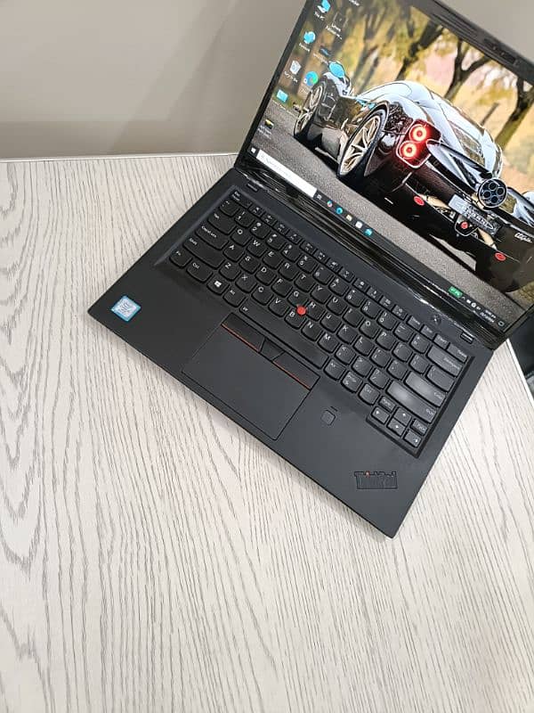 Lenovo Thinkpad x1 carbon core i5 8th gen quadcore 14 inch 2k ips 5