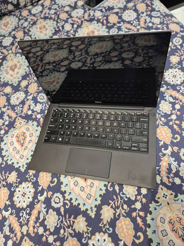 Dell XPS 13 9350 Brand New Condition 0