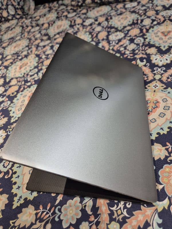 Dell XPS 13 9350 Brand New Condition 6