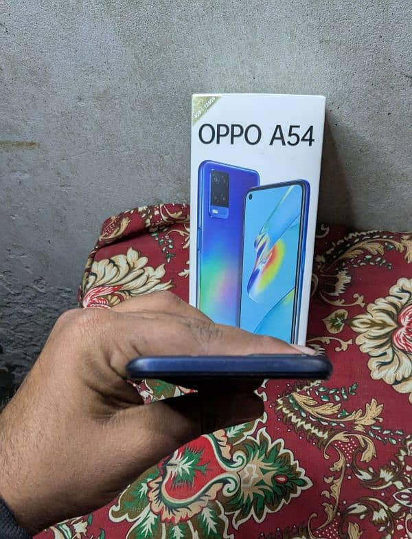 lash condition  oppo A54 with box and original charger 5