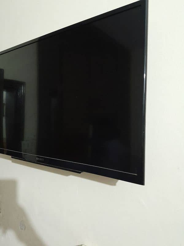 Sony Bravia 32 Inches 1