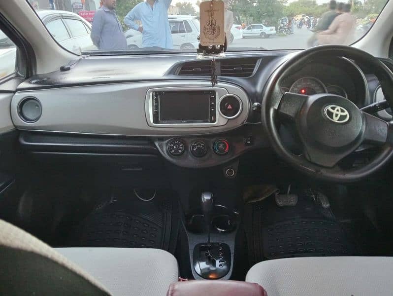 Toyota Vitz 2014 6