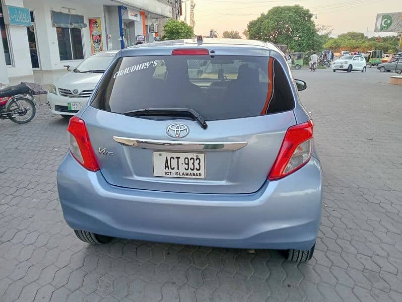 Toyota Vitz 2014 17