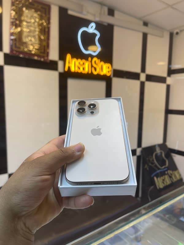 IPhone 16 pro max Hk dual physical non pta 1