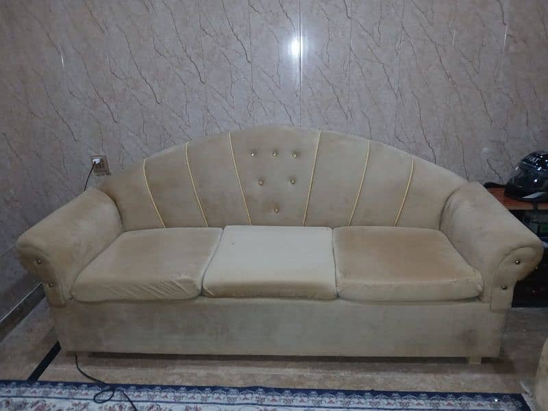 3 seater sofa 0