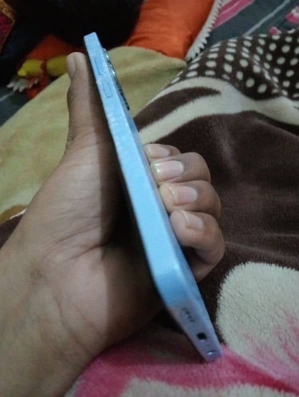 I want to sell my phone realme note 50 in warranty with box 4/64memory 1