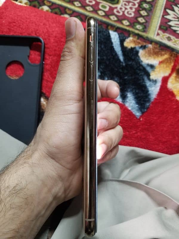 Iphone XS Max 256 GB PTA Approved 7