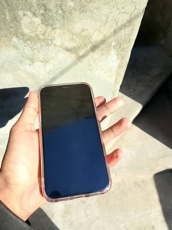 iphone xr 64gb dual sim jv for sell need cash 3