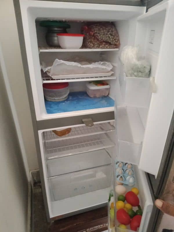 Haier 216 refrigerator 4