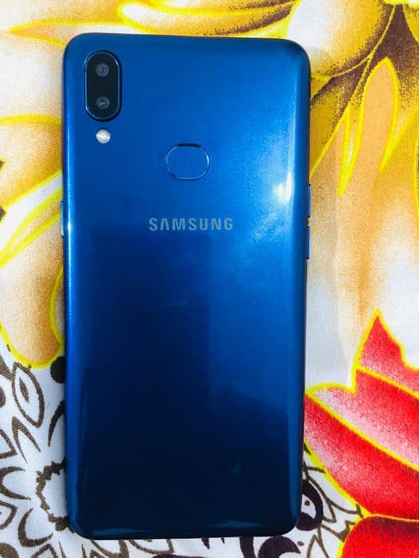 Samsung a10s 2/32 blue colour with original box. 1