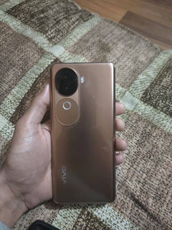 Vivo V40E 100 percent brand new condition 1