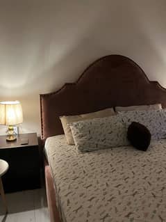 king size bed with side tables