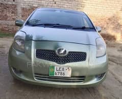 Toyota Vitz 2006 in best condition for urgent sale