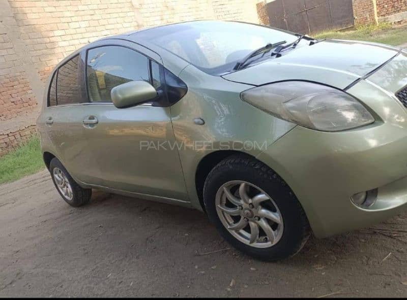 Toyota Vitz 2006 in best condition for urgent sale 3