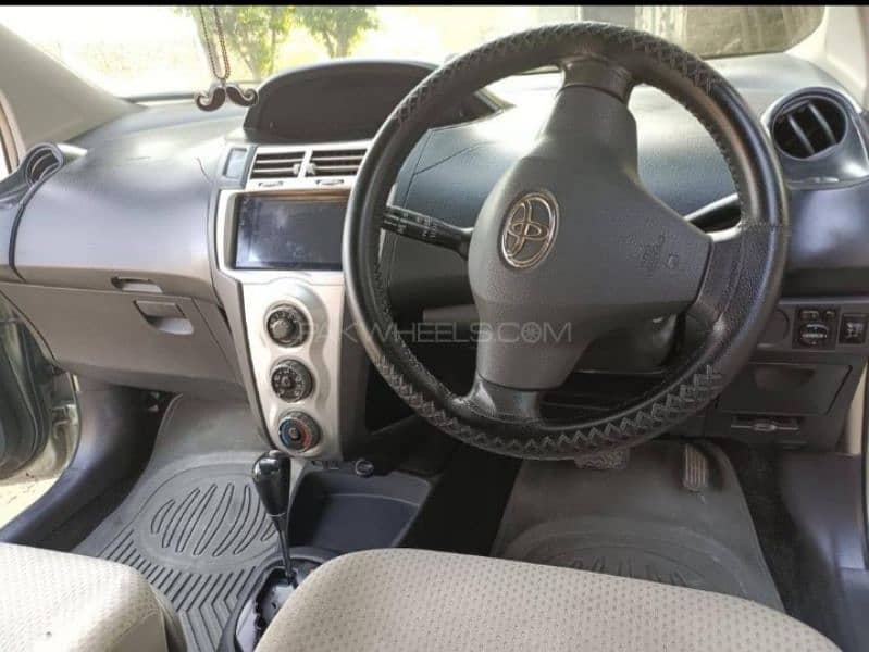 Toyota Vitz 2006 in best condition for urgent sale 7