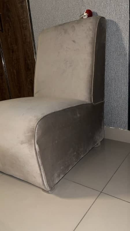 2 single seater Sofa Chairs 1