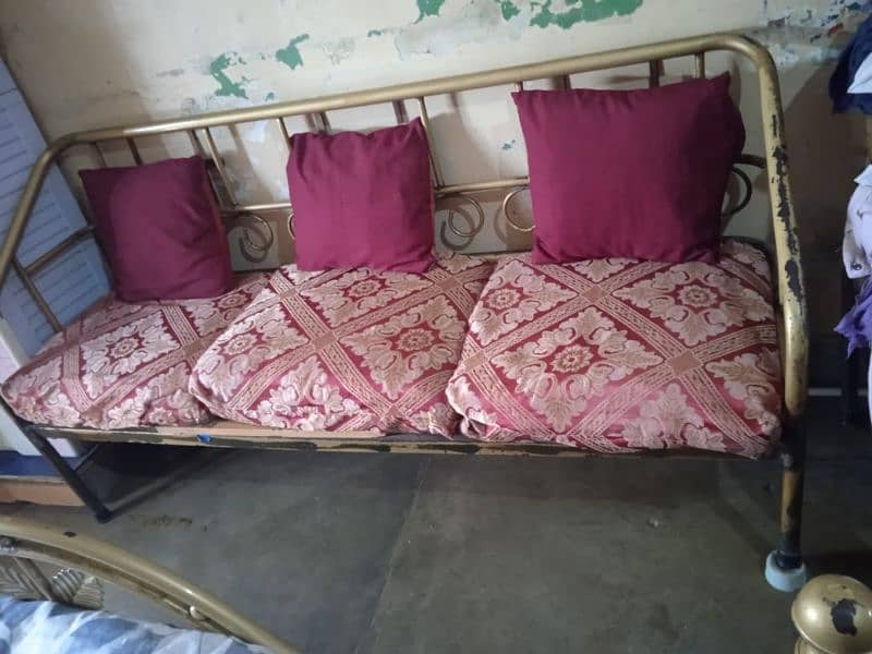 5 seater iron sofa set 8