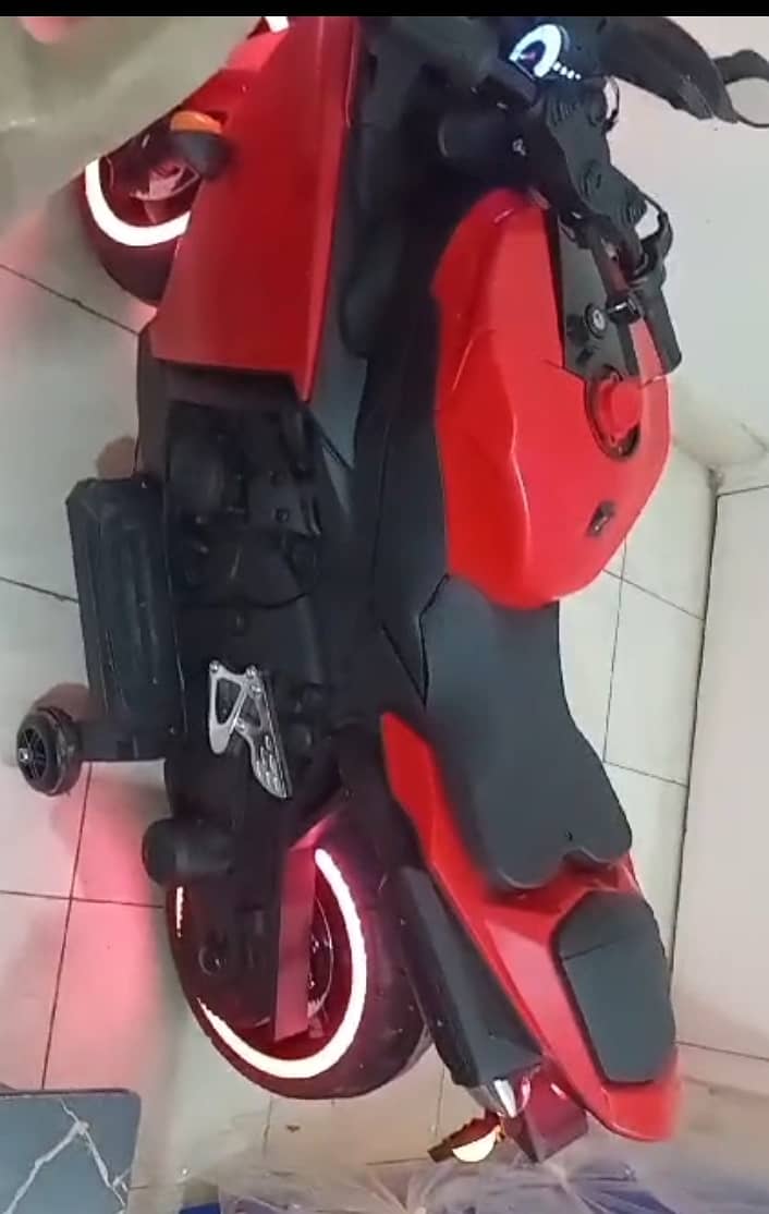 kids bike hy red color batry wali full speed full light Bluetooth key 3