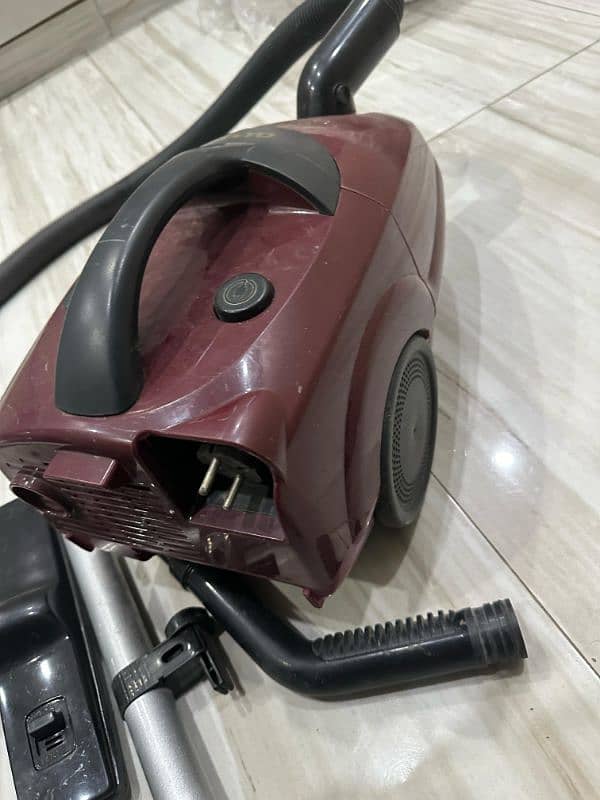 vacuum cleaner 3