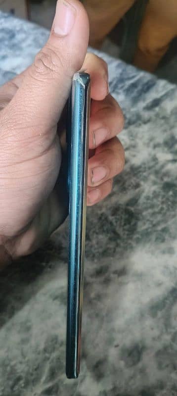 Vivo v30 3