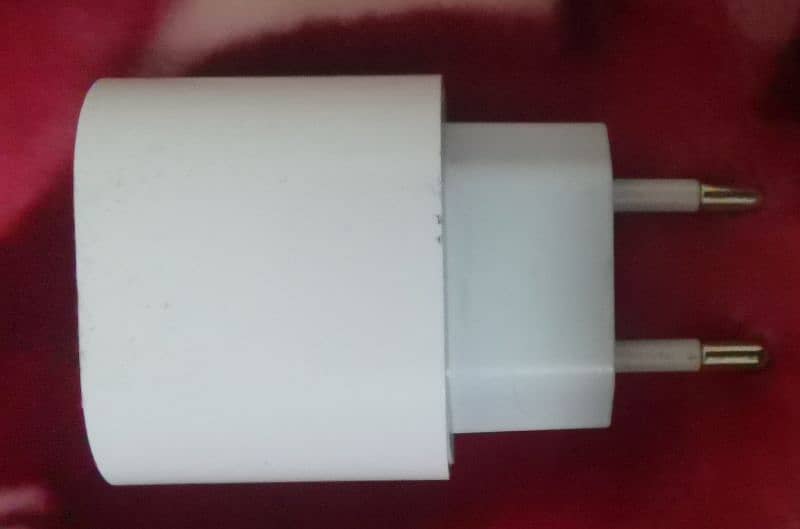 Apple 20W USB-C Power Adapter 2