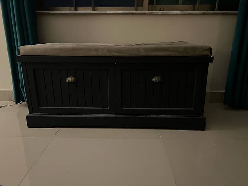 Bench with shoe rack 1