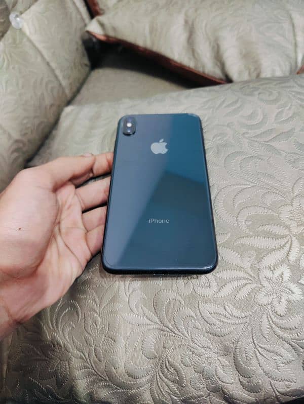 XS max 512GB Non-PTA 3