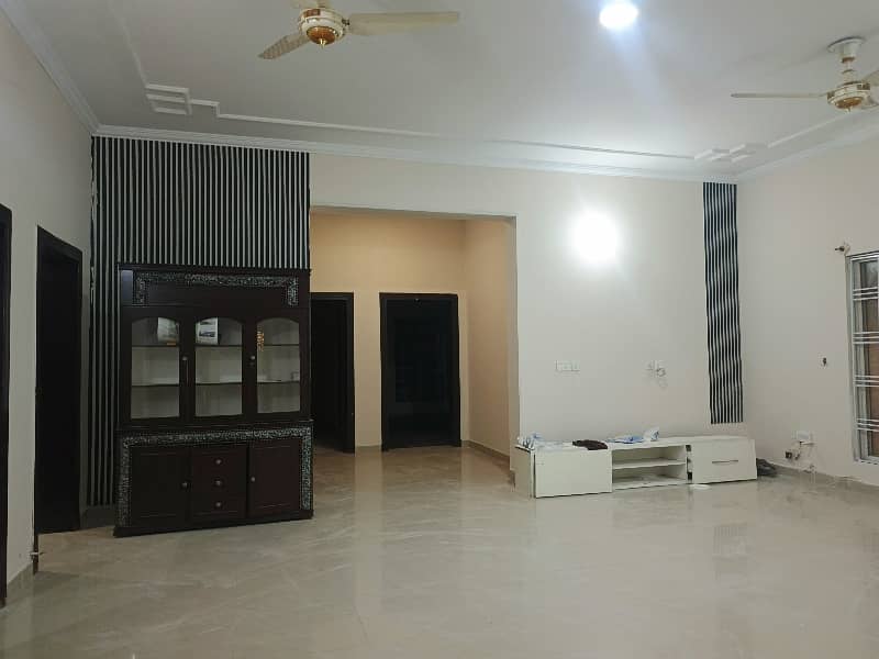 1 Kanal Upper Portion For Rent 10