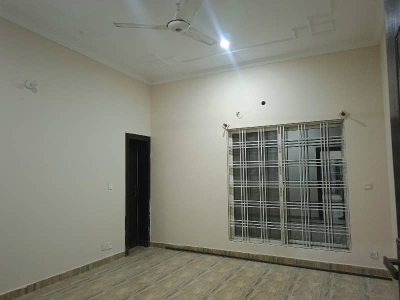 1 Kanal Upper Portion For Rent 12