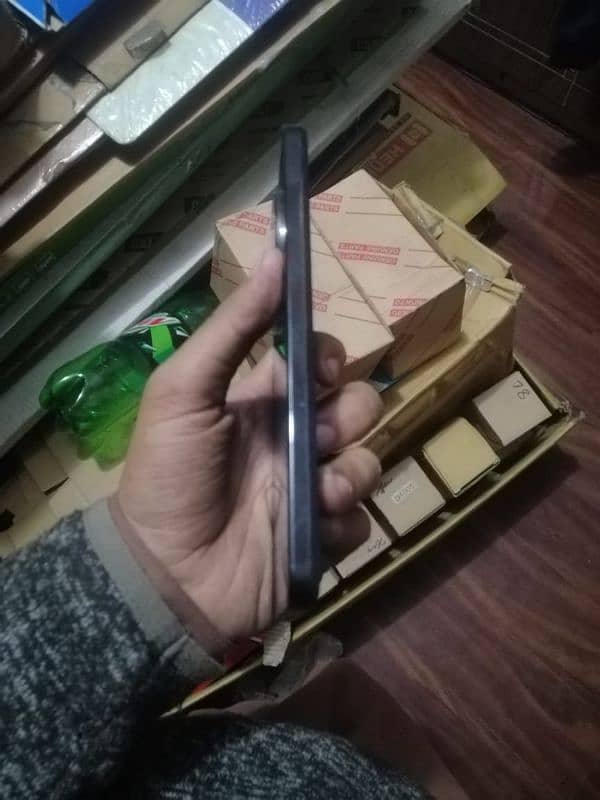 redmi mobil 14c 2 months used sale on OLX  6/128 with box charger 3