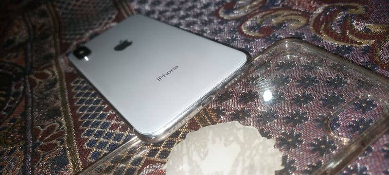 iphone X 64 GB price 28,000 7