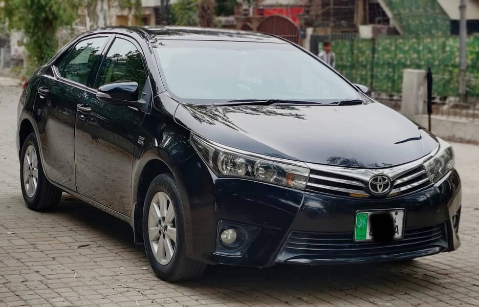 Toyota Corolla Altis 2014 1