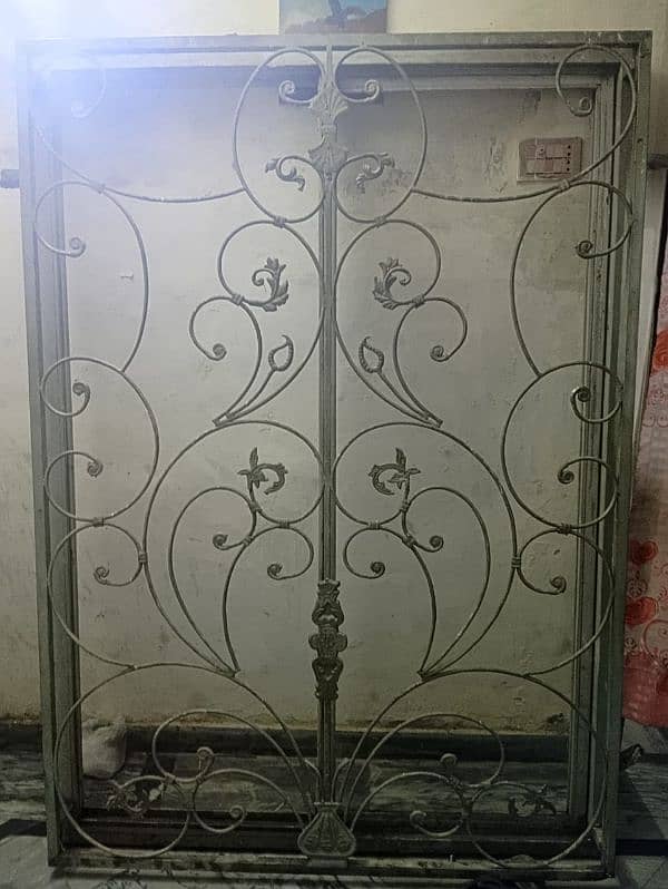 Iron sliding window solid metal of heavy gauge 0