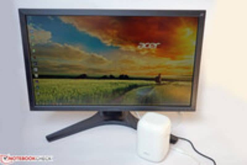 Acer revo One RL85 1