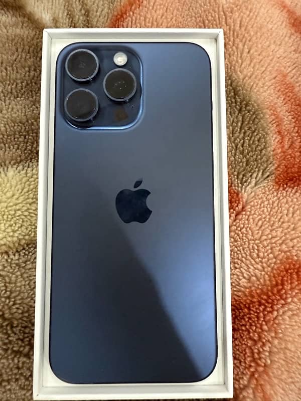 iPhone 15 Pro Max Blue titanium 0