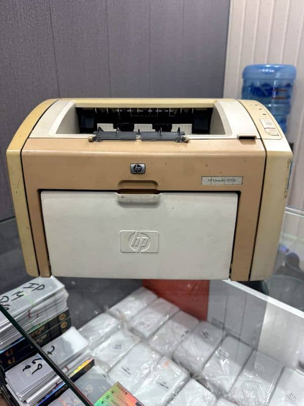 HP Laser jet 1022n 1