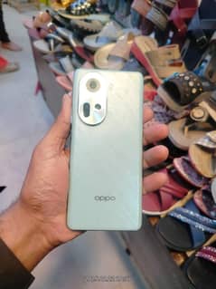 oppo Reno 11 5G. . . . . . . . . . . . . . . . . . 12.256