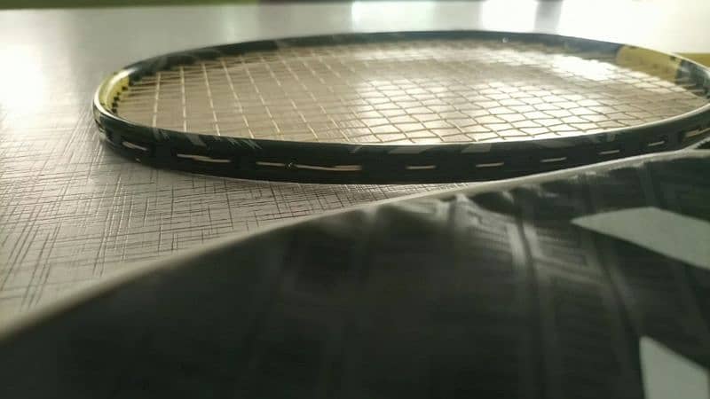 Yonex Nanoflare 1000Z - With New Grip, Free bag And Free delivery 4