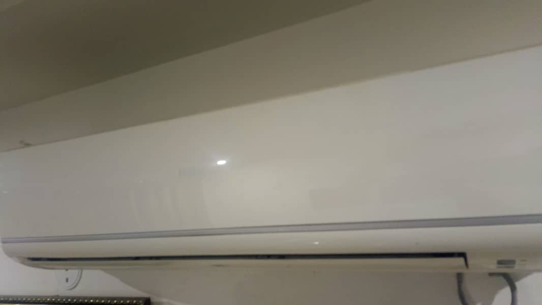 Haier 1.5 ton non inverter AC forsale 3