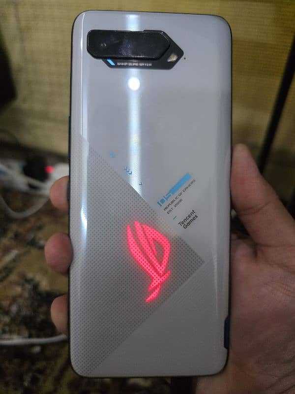 ASUS ROG Phone 5 - 256GB | Gaming Beast | 144Hz, Air Triggers, RGB 6