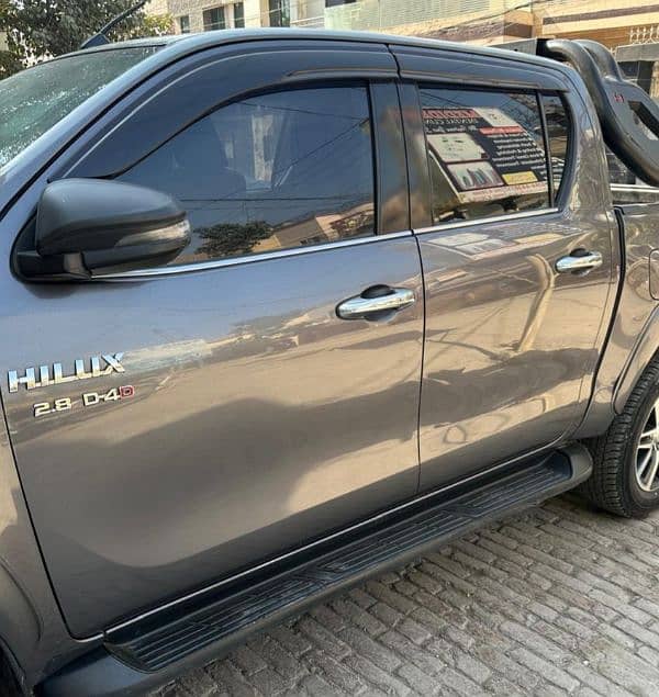 Toyota Hilux 2018 total original condition orignal papers engine 100ok 1