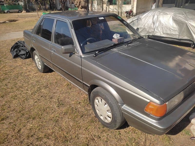 Nissan Sunny 1990 10