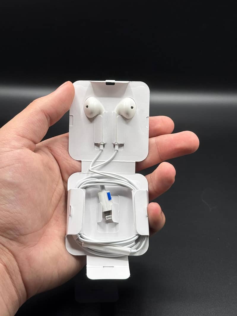 Apple wired airpods for sale 4