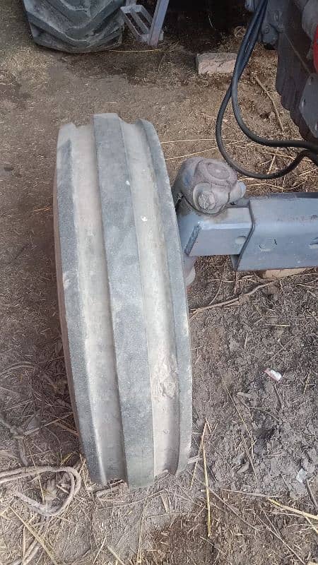 mf 385 tractor 14 modol for sell 6