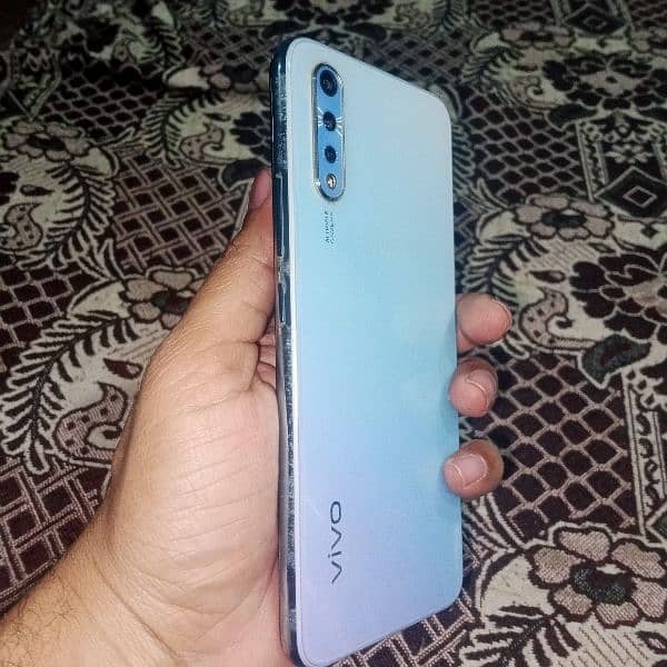 VIVO S1 BOX + CHARGER 3