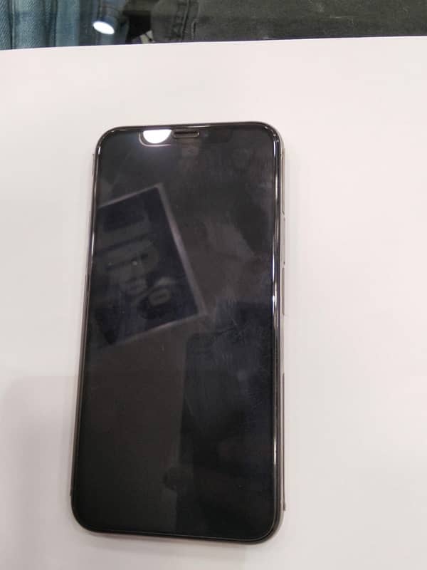 I phone 11 pro 64 gb  Dual sim PTA air pack Betry health 80 Lahore 3