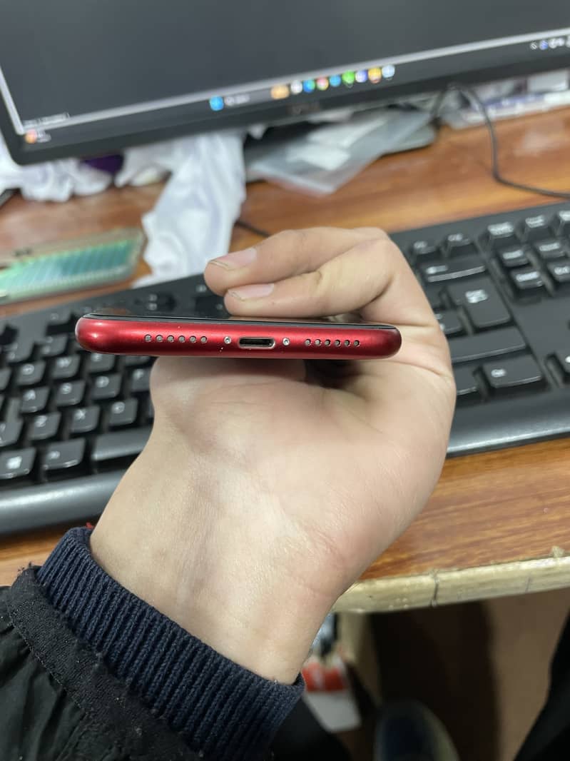 Apple iPhone XR 5