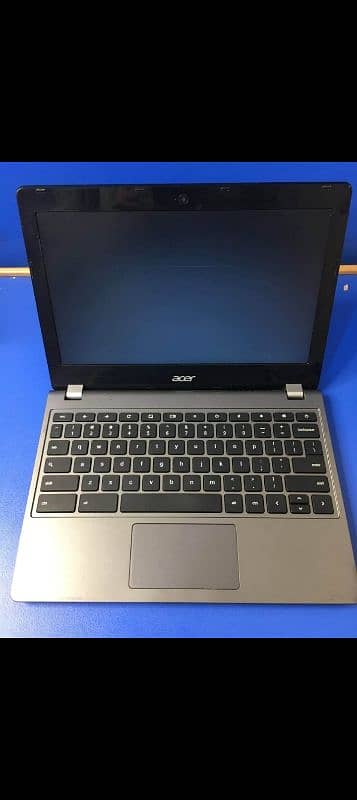 Acer Chromebook window 10 supported 2 GB ram 128 SSD 9by10 condition 0