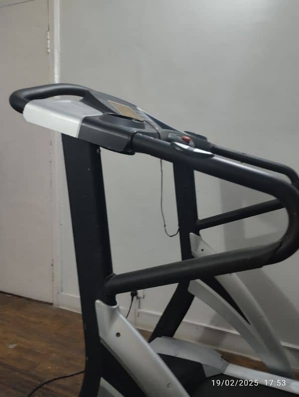 Heavy treadmill for sale 3